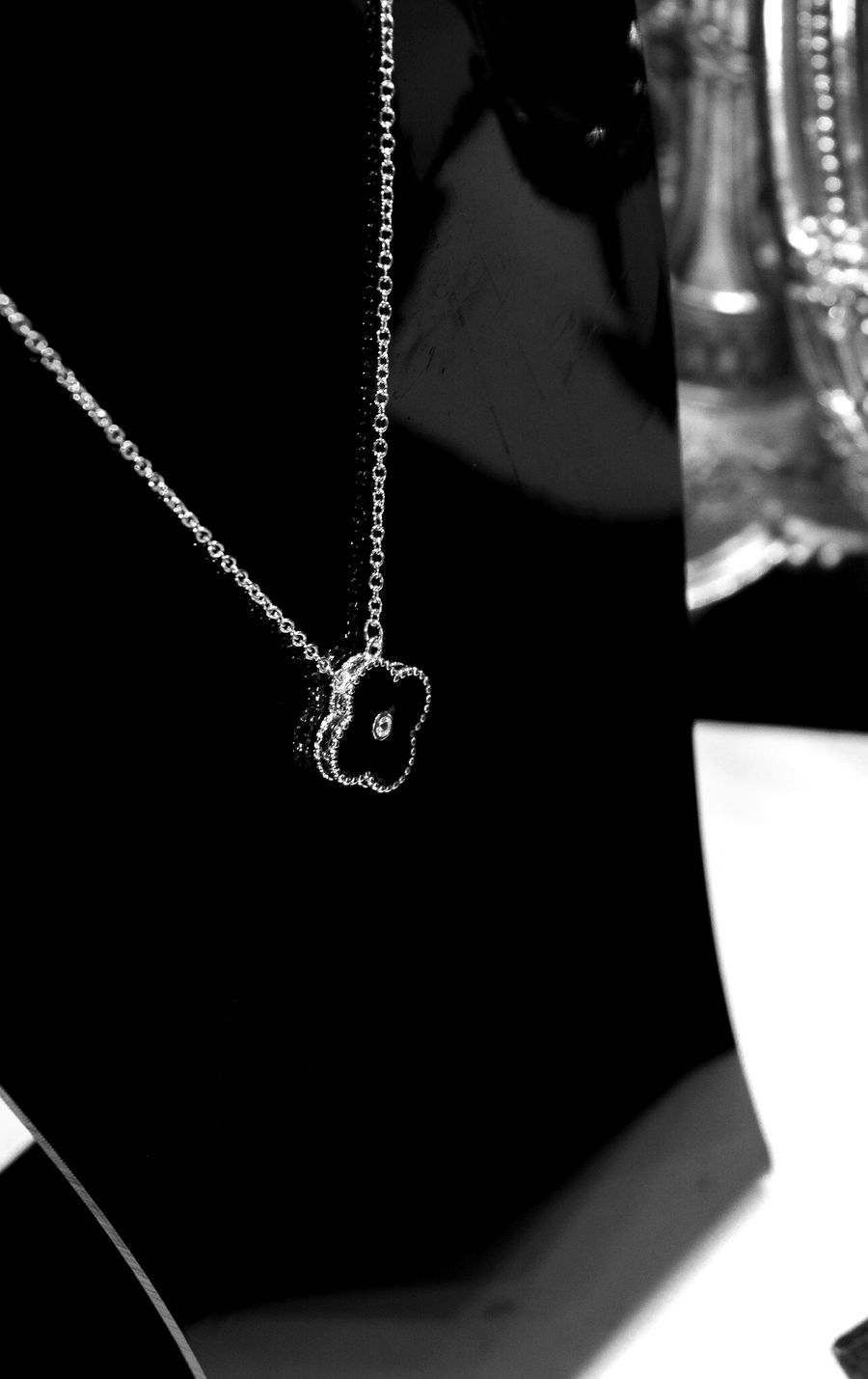 Ossa Pendant